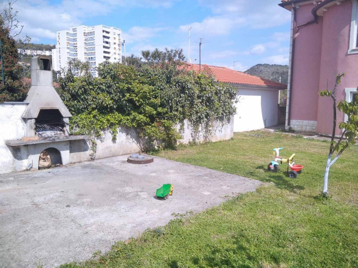 Gecko Apartment Rijeka Bagian luar foto