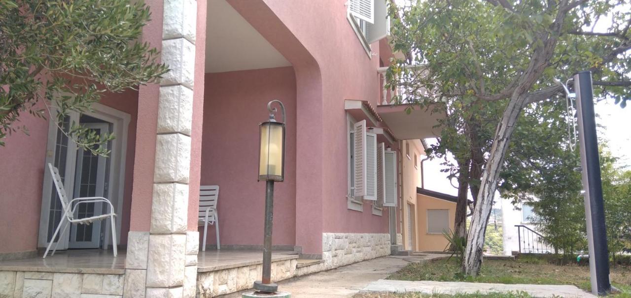 Gecko Apartment Rijeka Bagian luar foto